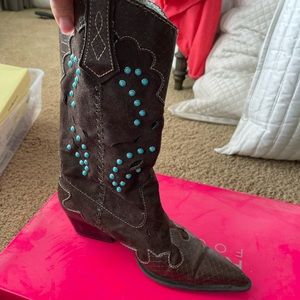 Size 7 made by rampage vintage, cowboy boots, turquoise and brown suede